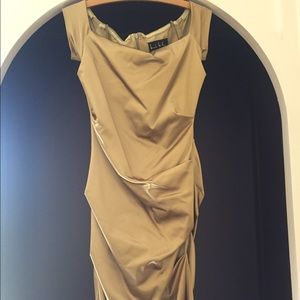 Nicole Miller size 8 gold bodycon cocktail dress.